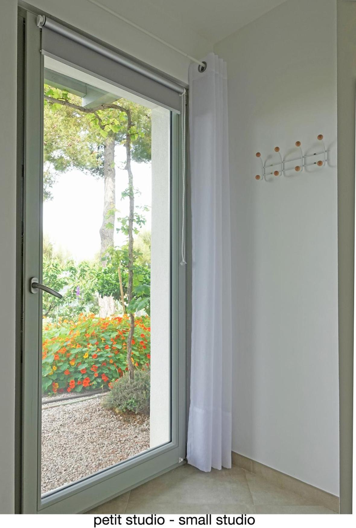 Ferienwohnung 456 Chemin De La Pinede Menton Exterior foto